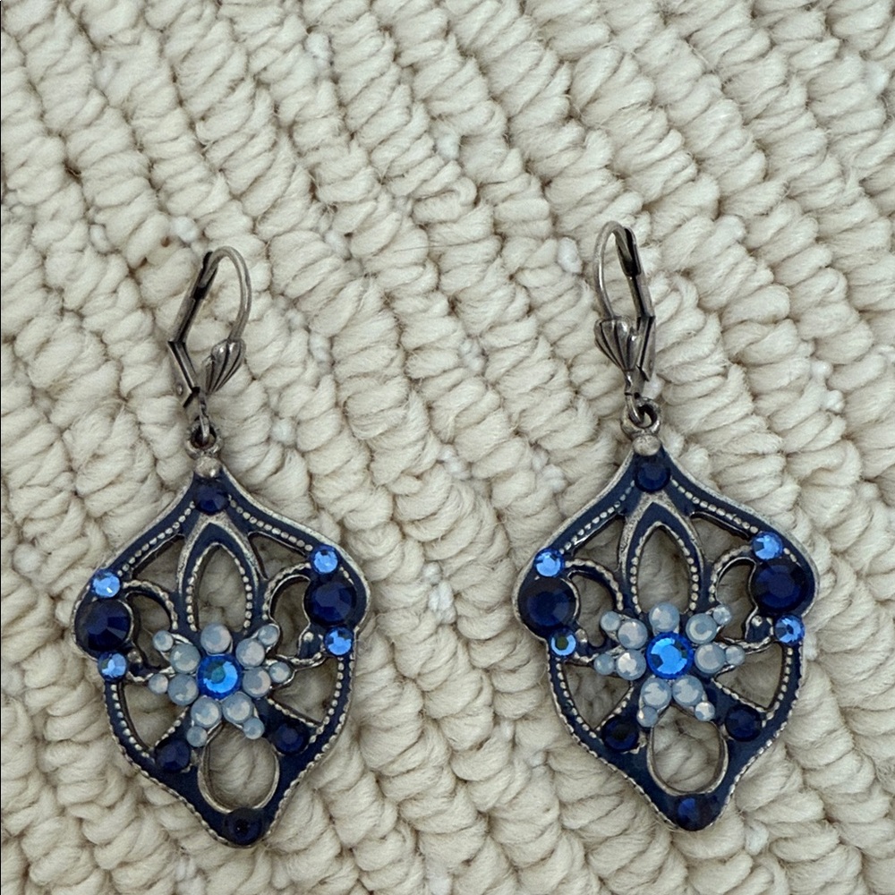 Earring bundle - Picture 2 of 3